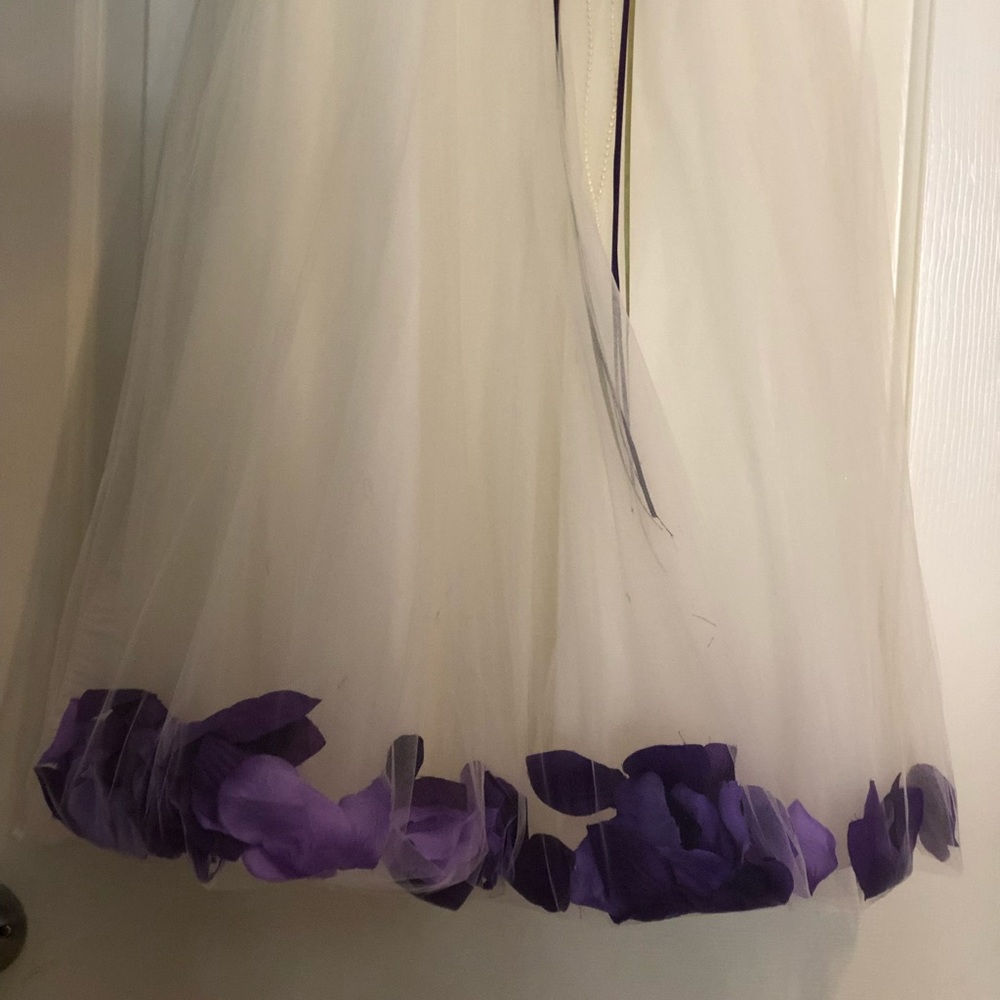 White and Purple Flower Girl Dress - Picture 4 of 7